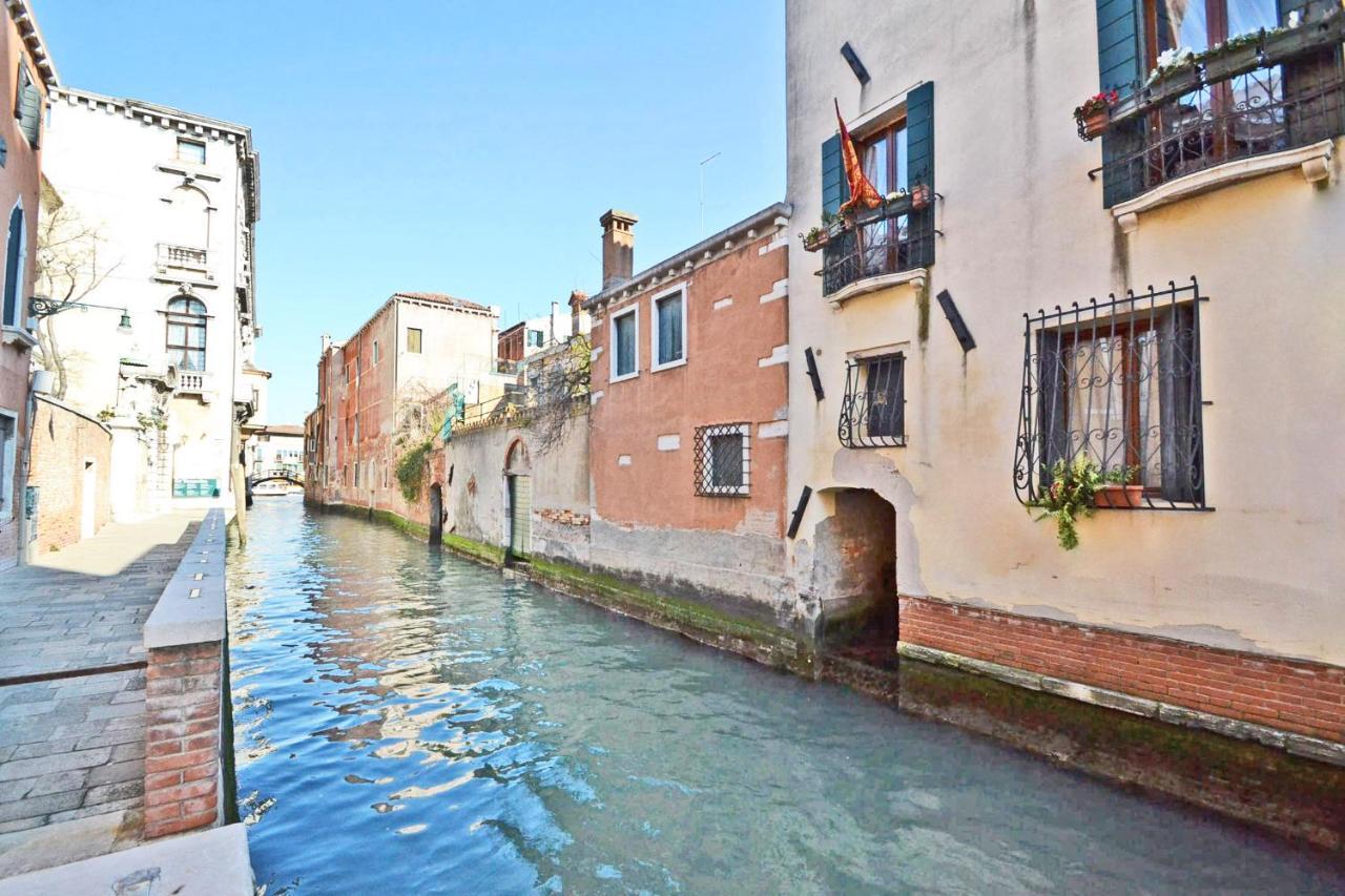 San Barnaba On The Canal Venice Exterior photo