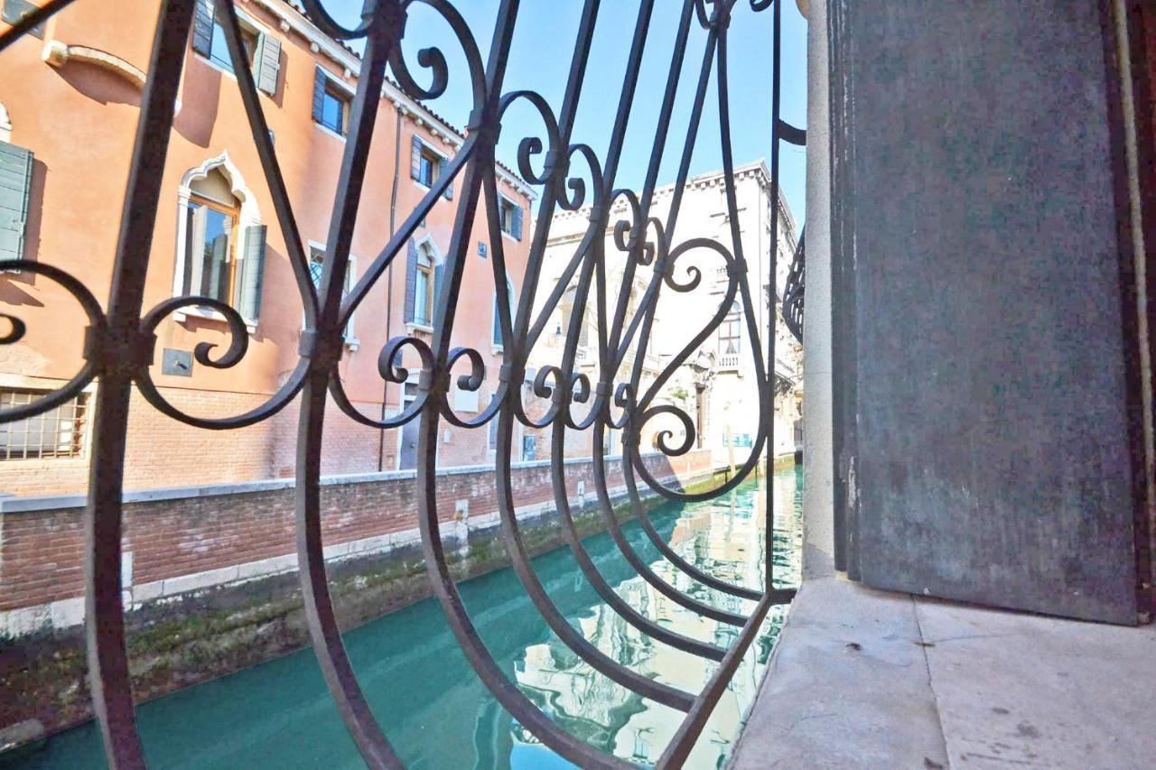 San Barnaba On The Canal Venice Exterior photo